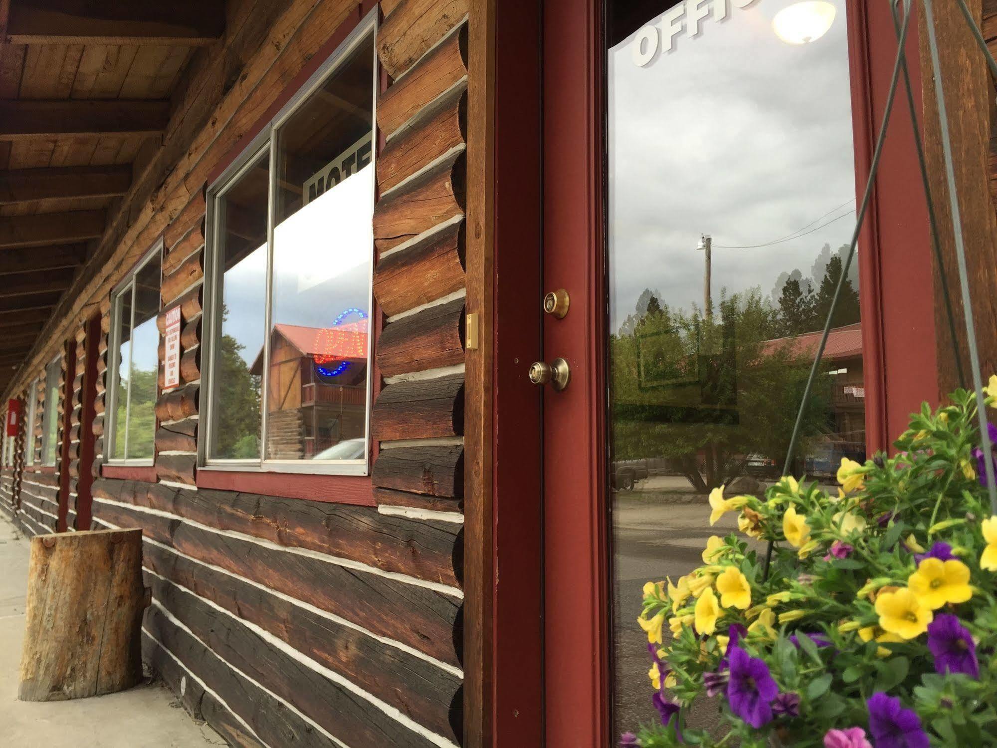 Rustic Inn McCall Bagian luar foto